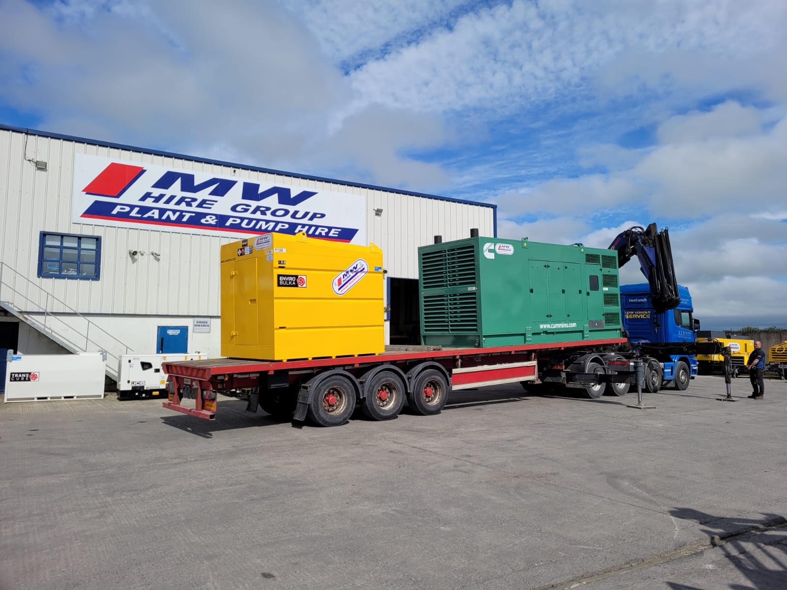 New 1100 KVA Cummins and 9000 Litre Western Fuel Tank SOLD 